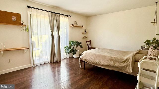 415 MEADOW WOODS LN, Lawrenceville, NJ 08648