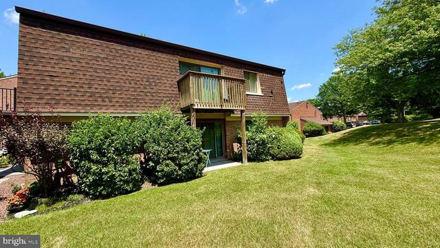 415 MEADOW WOODS LN, Lawrenceville, NJ 08648
