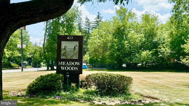 415 MEADOW WOODS LN, Lawrenceville, NJ 08648