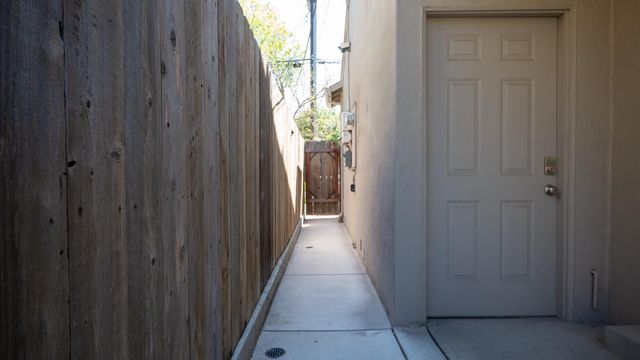 1851 W Harding Way, Stockton, CA 95203