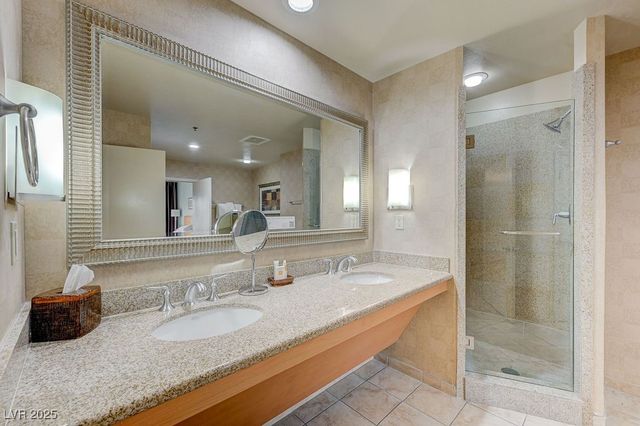 211 East Flamingo Road 601, Las Vegas, NV 89169