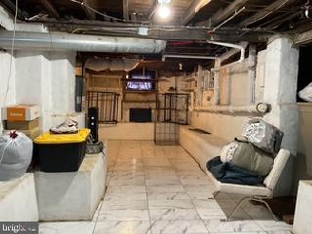 916 WALNUT ST, Burlington, NJ 08016