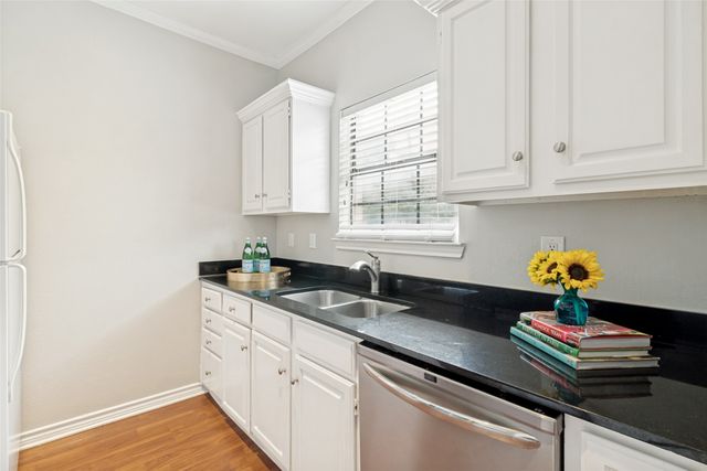 6002 Auburndale Avenue B, University Park, TX 75205