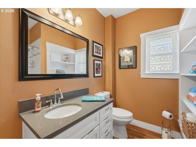 514 BEECH St, Vancouver, WA 98661