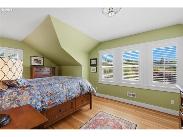 514 BEECH St, Vancouver, WA 98661
