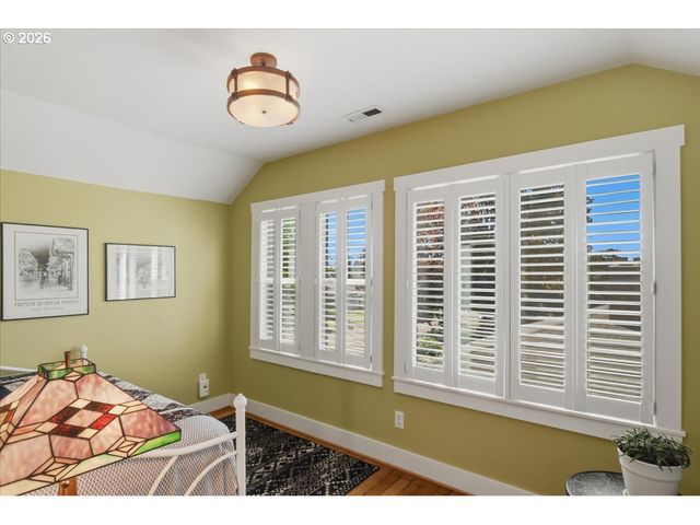 514 BEECH St, Vancouver, WA 98661
