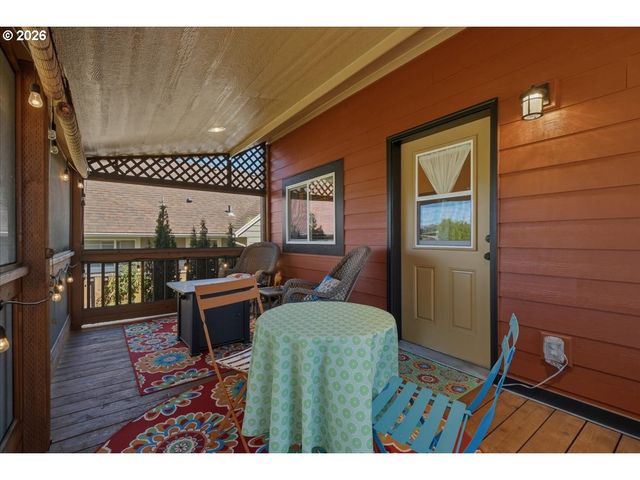 514 BEECH St, Vancouver, WA 98661
