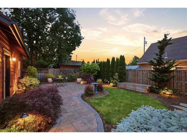 514 BEECH St, Vancouver, WA 98661