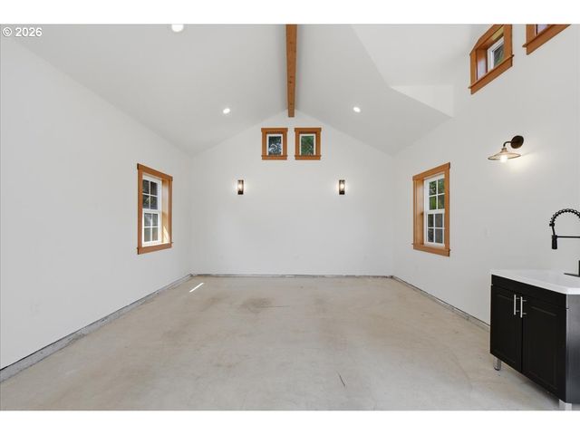 514 BEECH St, Vancouver, WA 98661