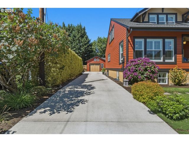 514 BEECH St, Vancouver, WA 98661