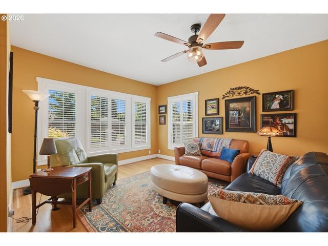 514 BEECH St, Vancouver, WA 98661