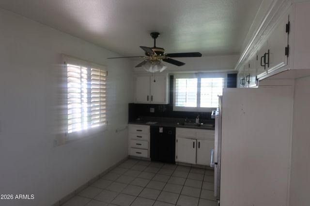 10222 W SNEAD Circle S, Sun City, AZ 85351