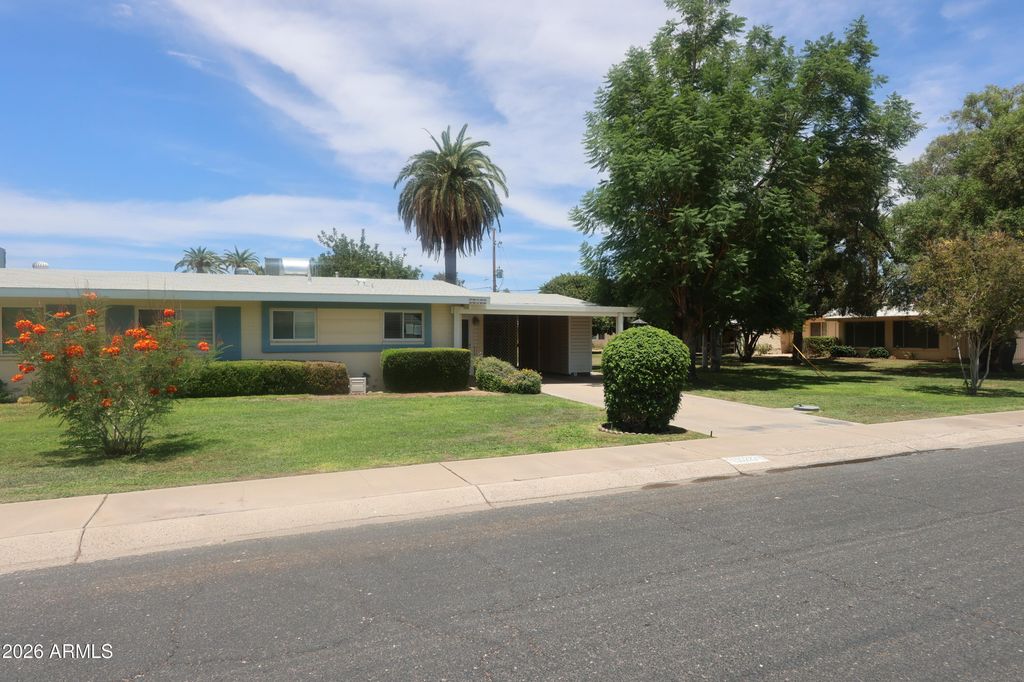 10222 W SNEAD Circle S, Sun City, AZ 85351 — photo 2