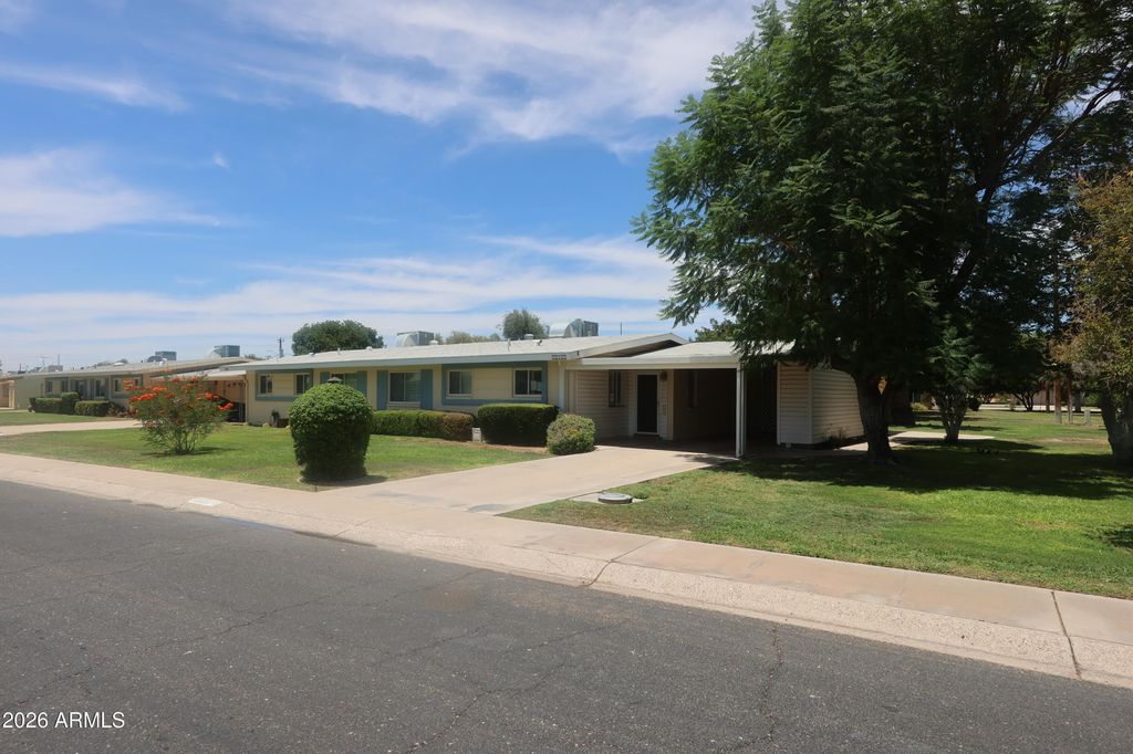 10222 W SNEAD Circle S, Sun City, AZ 85351 — photo 5