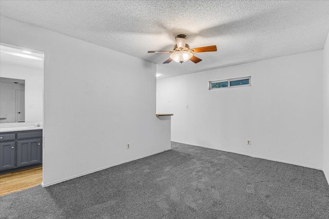 704 Matthews Court, Arlington, TX 76012