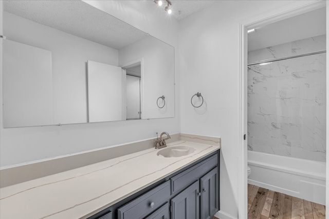 704 Matthews Court, Arlington, TX 76012
