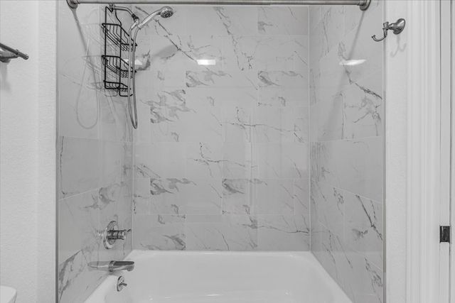 704 Matthews Court, Arlington, TX 76012