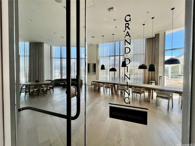 1000 Auahi Street 3403, Honolulu, HI 96814