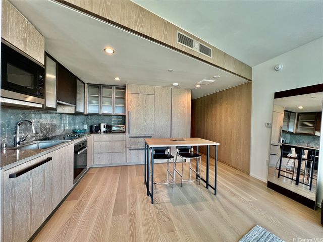 1000 Auahi Street 3403, Honolulu, HI 96814