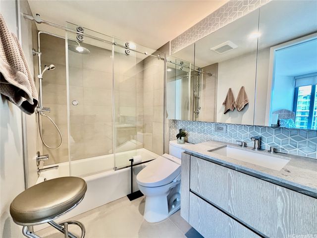 1000 Auahi Street 3403, Honolulu, HI 96814