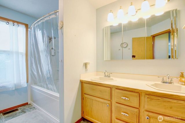 1711 25th H Court, Anacortes, WA 98221