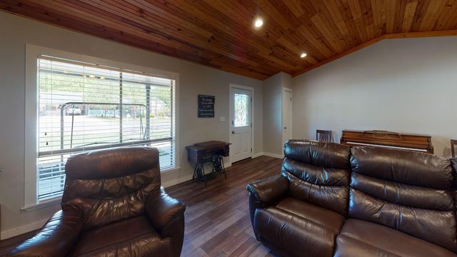 802 Amy CIR, Marble Falls, TX 78654