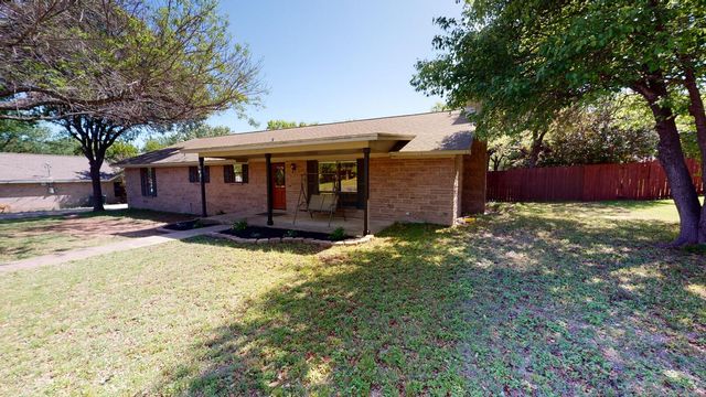 802 Amy CIR, Marble Falls, TX 78654