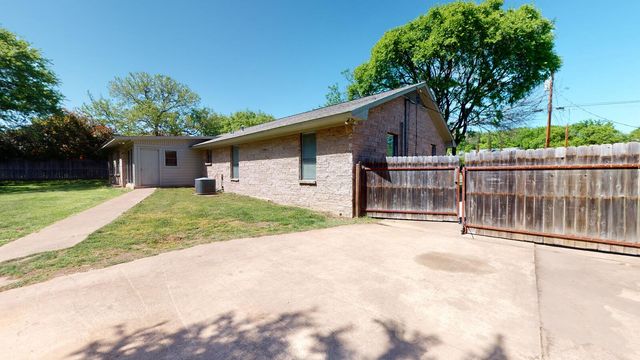 802 Amy CIR, Marble Falls, TX 78654