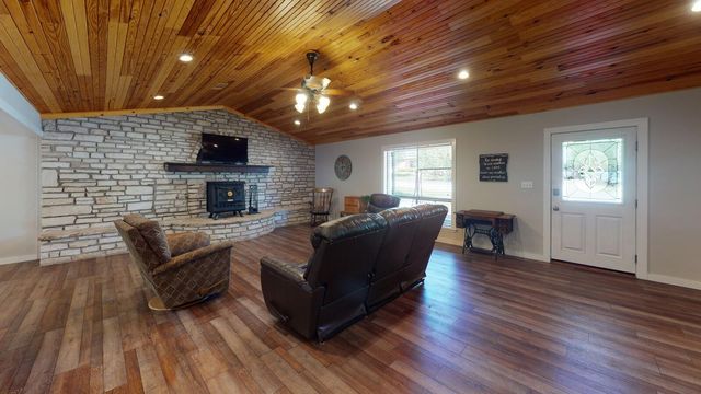 802 Amy CIR, Marble Falls, TX 78654
