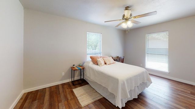 802 Amy CIR, Marble Falls, TX 78654