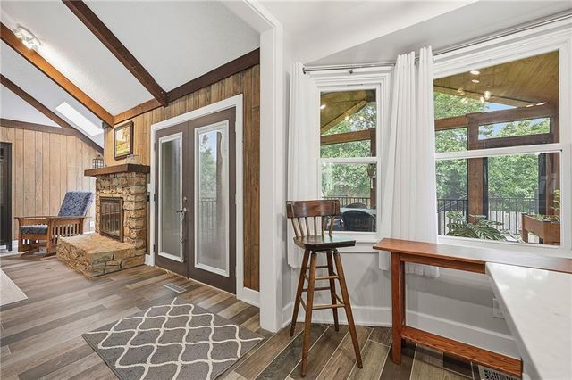 10283 Haskins Street, Lenexa, KS 66215