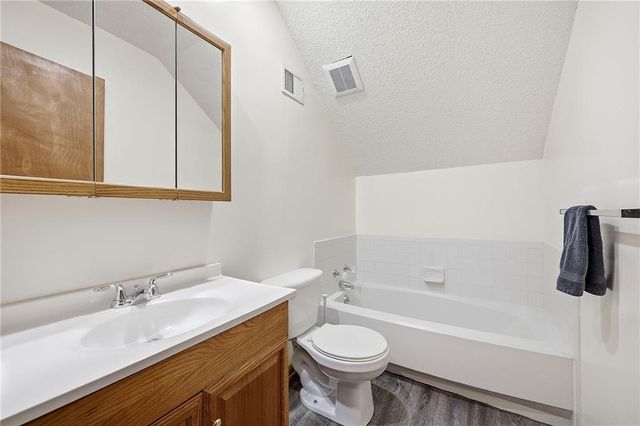 10283 Haskins Street, Lenexa, KS 66215