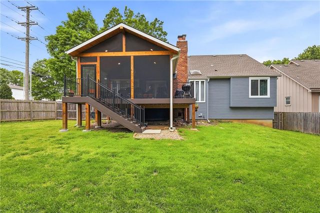 10283 Haskins Street, Lenexa, KS 66215