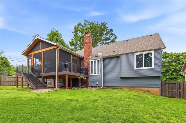 10283 Haskins Street, Lenexa, KS 66215