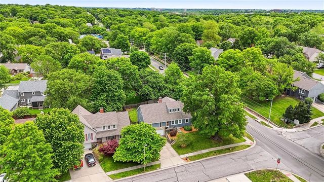 10283 Haskins Street, Lenexa, KS 66215