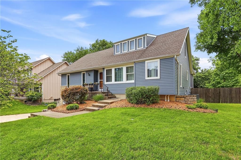 10283 Haskins Street, Lenexa, KS 66215