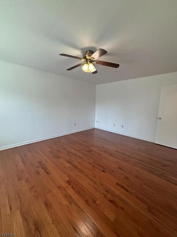 53 Boxgrove Pl, Franklin Twp., NJ 08873