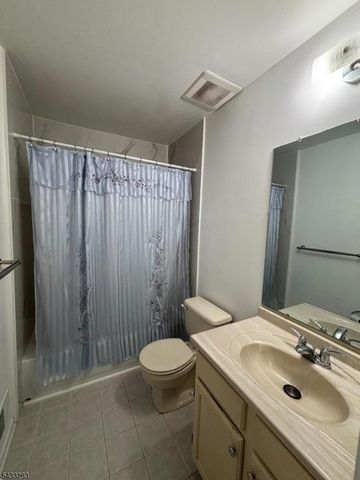 53 Boxgrove Pl, Franklin Twp., NJ 08873