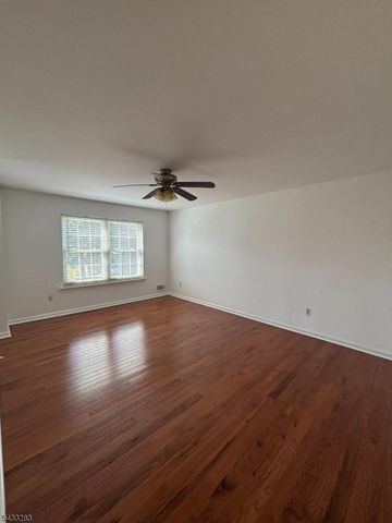 53 Boxgrove Pl, Franklin Twp., NJ 08873