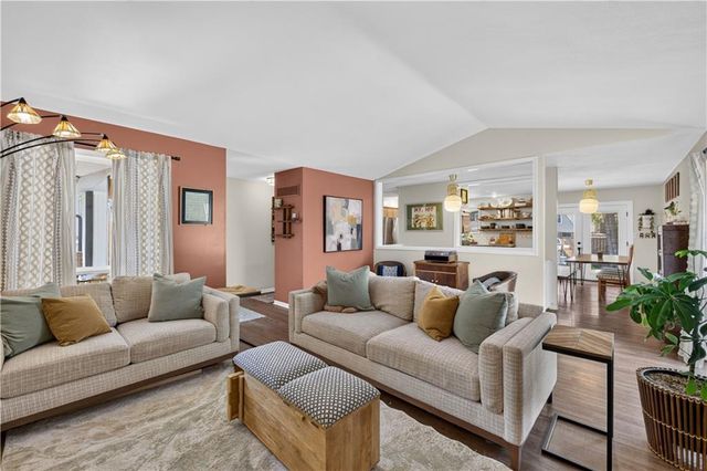 8004 W 64th Terrace, Mission, KS 66202