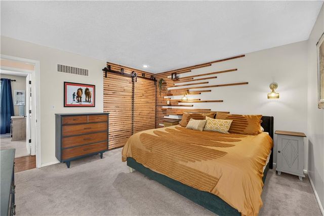 8004 W 64th Terrace, Mission, KS 66202