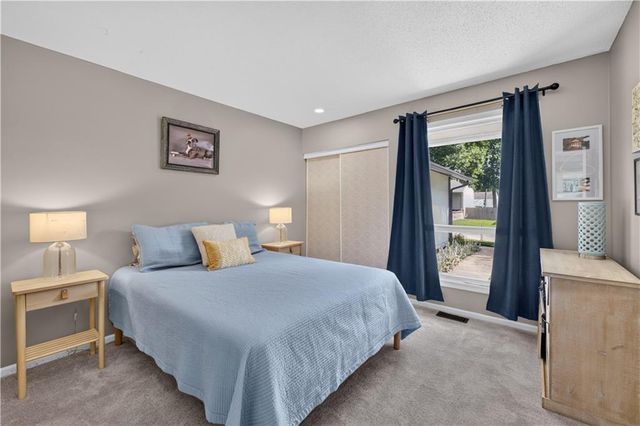 8004 W 64th Terrace, Mission, KS 66202