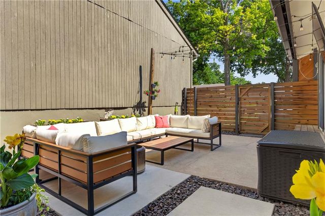 8004 W 64th Terrace, Mission, KS 66202