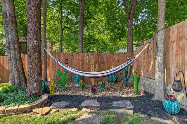 8004 W 64th Terrace, Mission, KS 66202