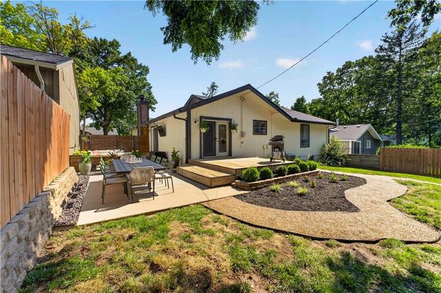 8004 W 64th Terrace, Mission, KS 66202