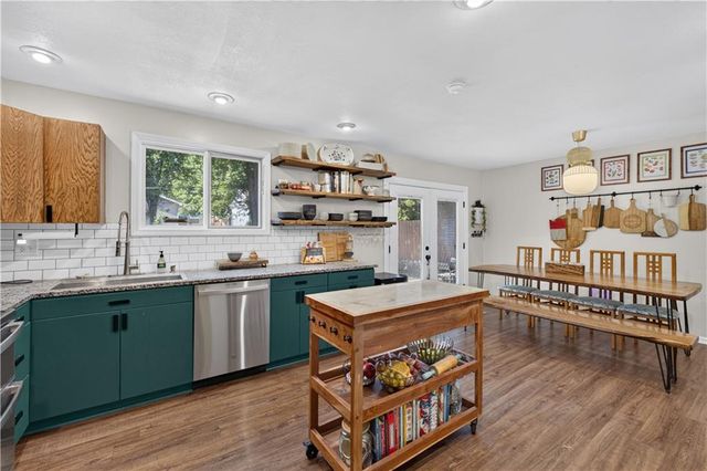 8004 W 64th Terrace, Mission, KS 66202