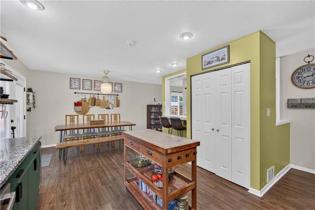 8004 W 64th Terrace, Mission, KS 66202