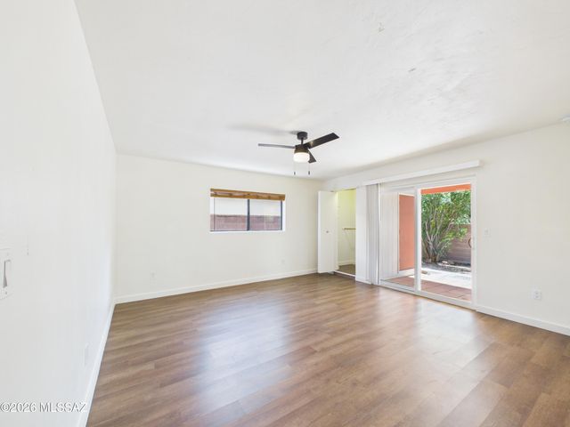 9130 E Calle Maria, Tucson, AZ 85710