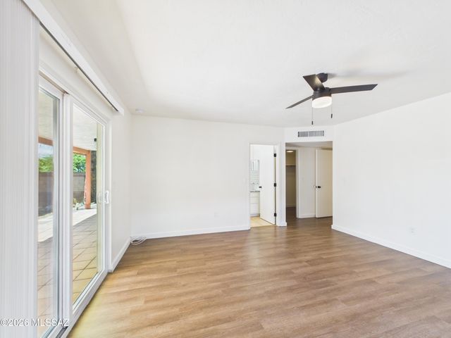 9130 E Calle Maria, Tucson, AZ 85710