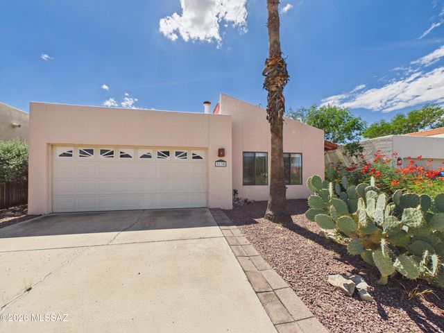 9130 E Calle Maria, Tucson, AZ 85710
